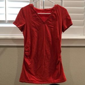V-neck maternity tee shirt